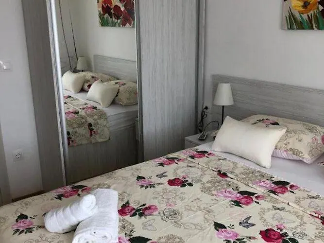 One Bedroom With Terrace * دوبروفينك