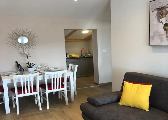 One Bedroom With Terrace Apartament